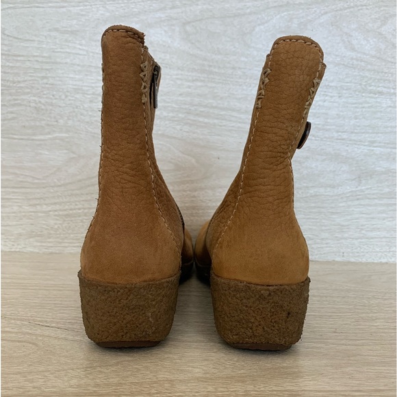 Timberland Leather Ankle Boots - Picture 11 of 13